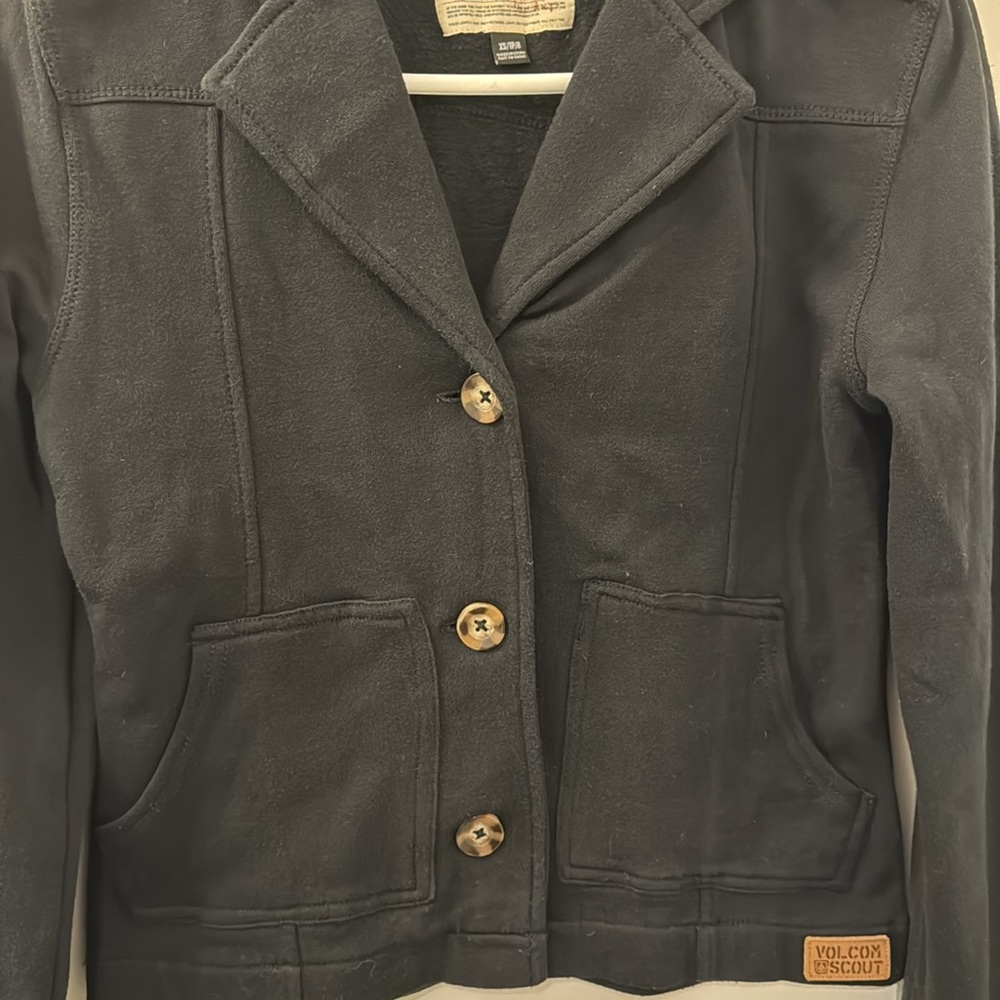 Blazer - Picture 3 of 4